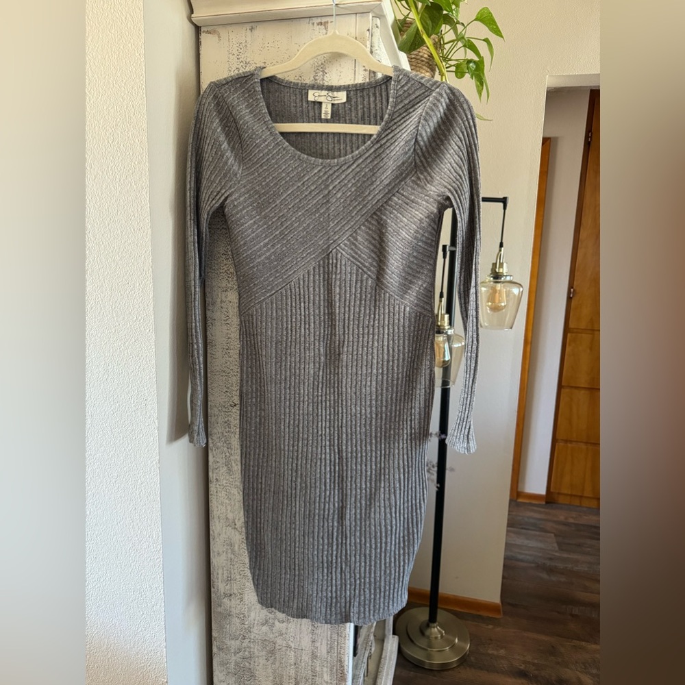 Jessica Simpson maternity dress